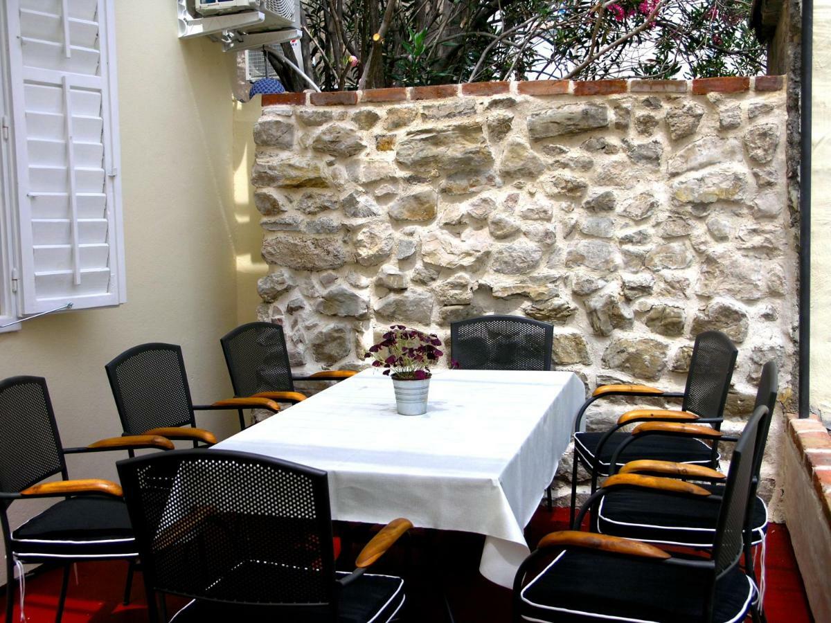 Holiday Home Lija Center Раб Экстерьер фото