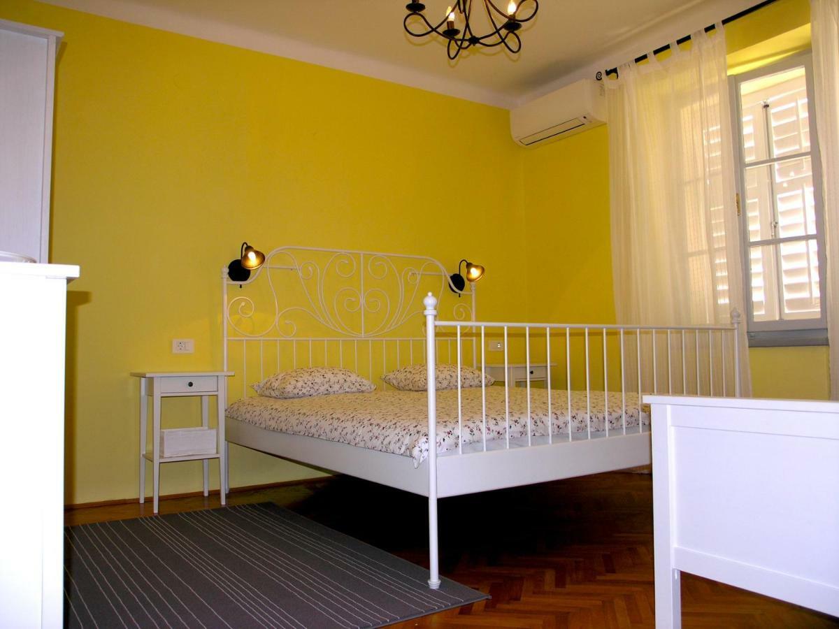 Holiday Home Lija Center Раб Экстерьер фото
