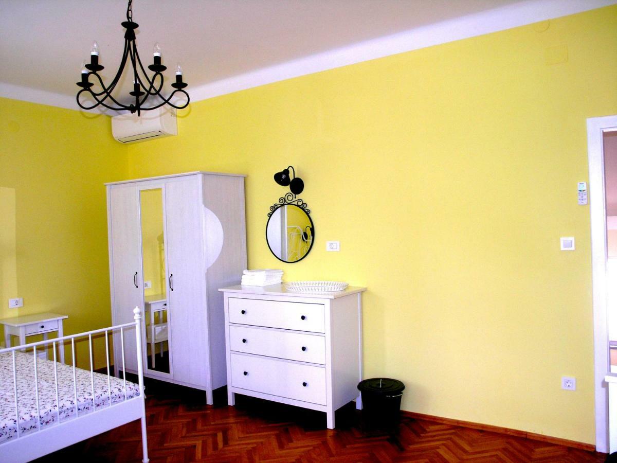 Holiday Home Lija Center Раб Экстерьер фото