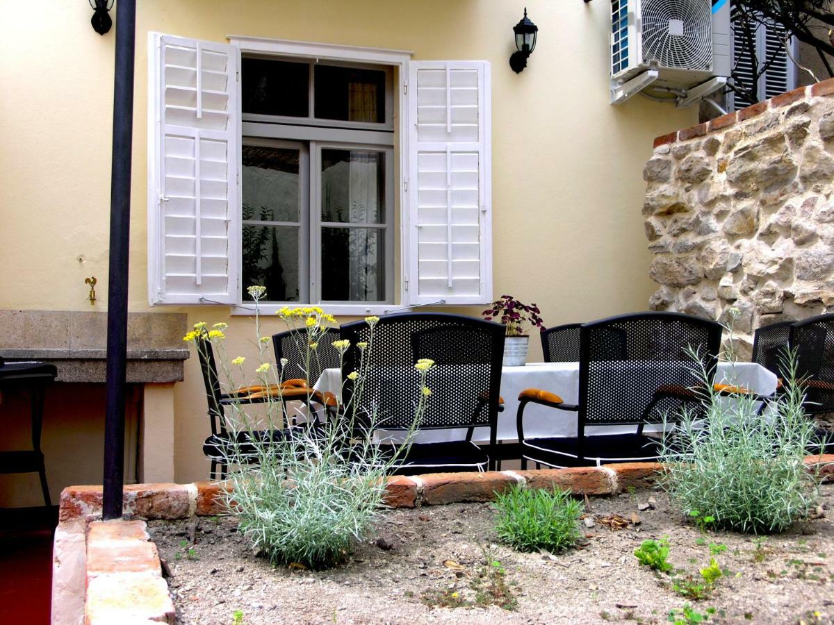Holiday Home Lija Center Раб Экстерьер фото