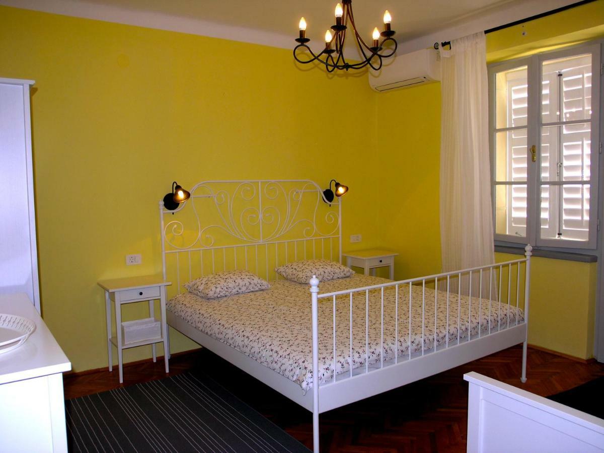 Holiday Home Lija Center Раб Экстерьер фото
